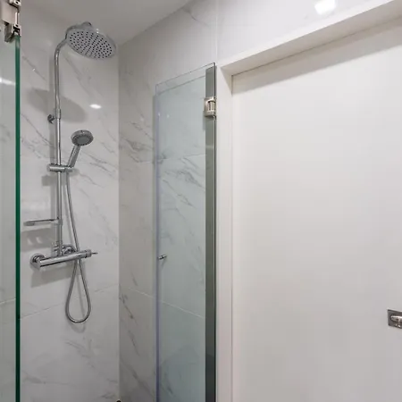 Guestready - Subzero Design * Porto